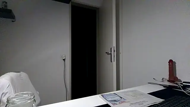 alpha-hunk online show from April 2026 07:58:01 PM