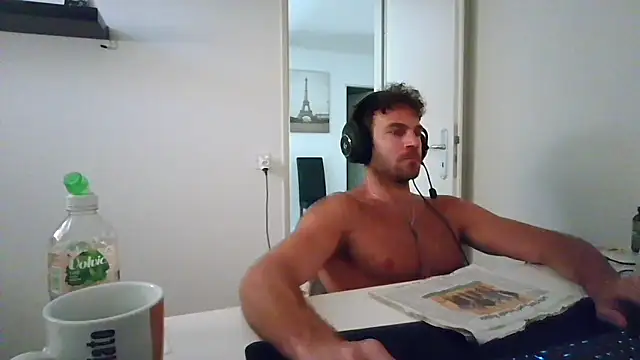 Snapshot of alpha-hunk chatting on June 2026 09:03:01 AM alpha-hunk online show from June 2026 09:03:01 AM