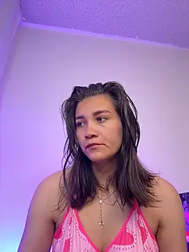 Snapshot of aurora_divine chatting on June 2026 08:40:01 PM aurora divine online show from June 2026 08:40:01 PM