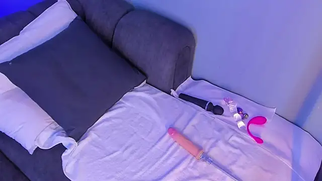 maddy walker online show from December 2024 08:57:02 PM