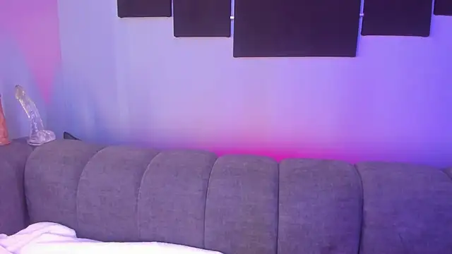 maddy walker online show from January 2025 02:39:01 AM