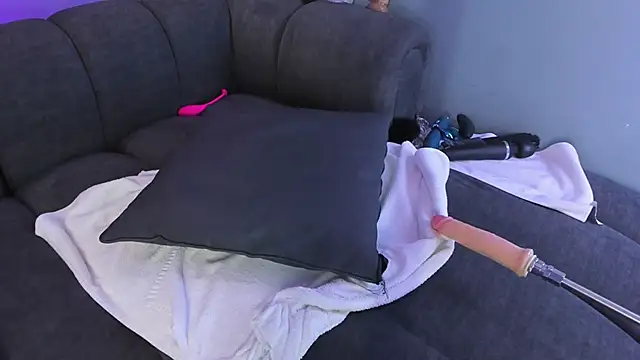 maddy walker online show from February 2025 01:57:01 AM