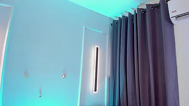 maddy walker online show from September 2025 08:43:01 PM