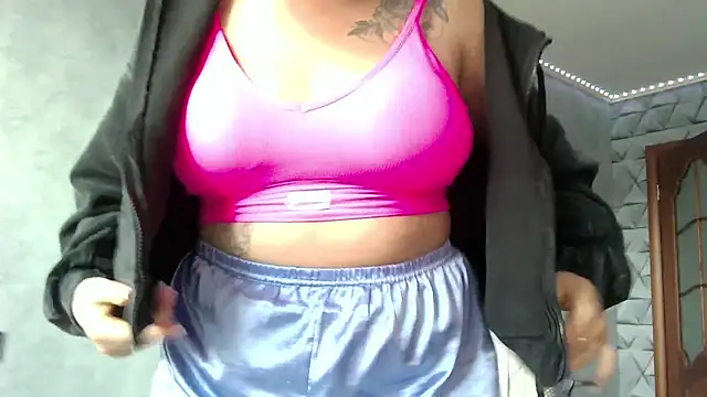 Thalia  Star online show from February 2025 08:27:02 AM