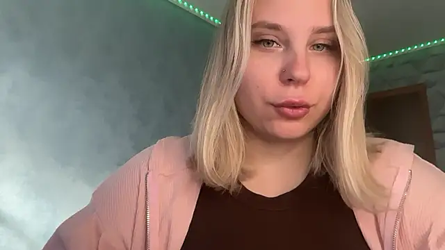 Thalia  Star online show from October 2025 10:48:01 AM