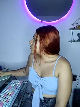 Caro kitty- online show from February 2025 06:42:02 PM