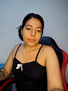 Caro kitty- online show from March 2026 12:32:01 PM