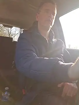 Hectorthyssen1 online show from February 2026 03:22:01 PM