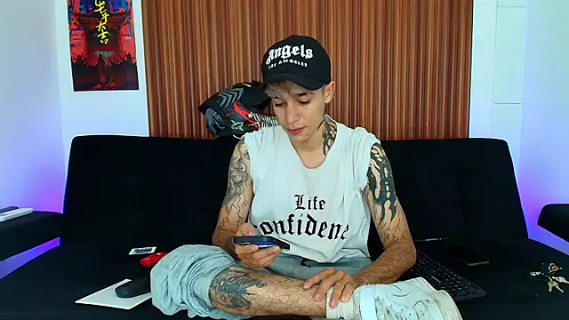 Zacktk7 online show from March 2025 07:05:01 PM