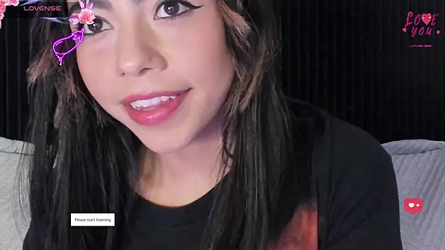 Snapshot of AndreaVelasco chatting on July 2026 03:37:02 PM AndreaVelasco online show from July 2026 03:37:02 PM