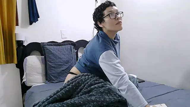 luxandracon23 online show from March 2026 03:38:01 PM