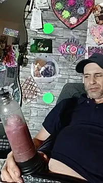 Gilgamesch1704 online show from June 2026 08:02:01 PM