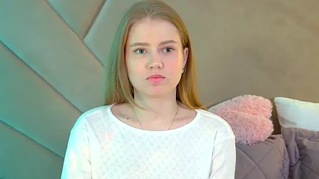 SelinSwarovski online show from March 2026 03:38:02 PM