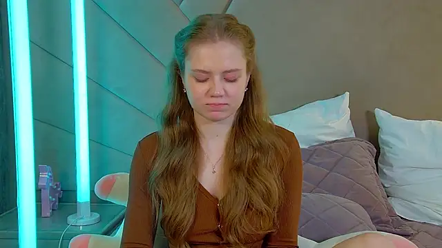 SelinSwarovski online show from April 2026 03:15:01 AM