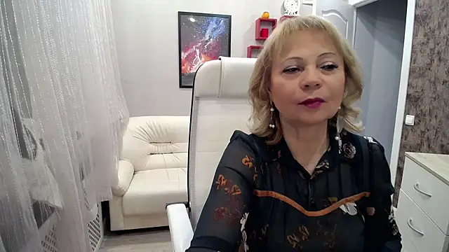 Snapshot of Milla_Cutie18 chatting on December 2025 05:59:02 AM Milla Cutie18 online show from December 2025 05:59:02 AM