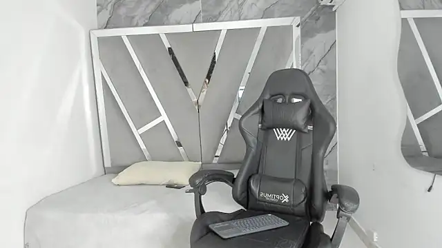 Mia petite01 online show from March 2026 08:48:02 PM