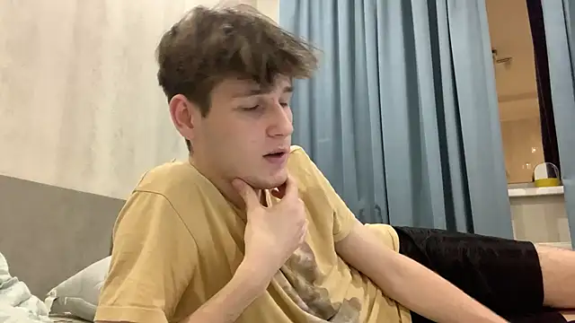 cutie guys online show from December 2024 07:23:01 PM