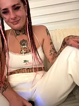 BlazyKitsune- online show from September 2025 11:07:01 PM