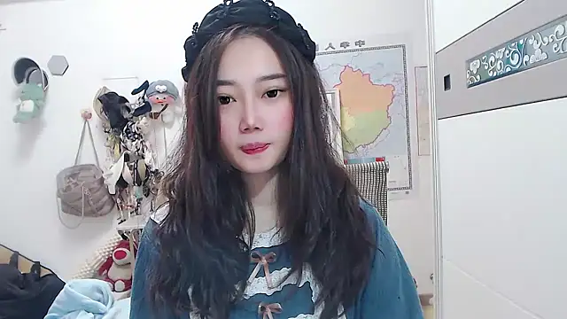 Cherie-xinxin01 online show from December 2024 03:11:02 PM