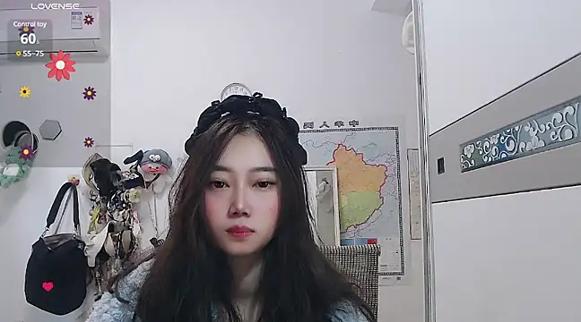 Cherie-xinxin01 online show from December 2024 07:26:01 AM