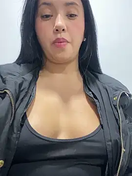 sweet kitty0110 online show from April 2026 02:20:01 AM