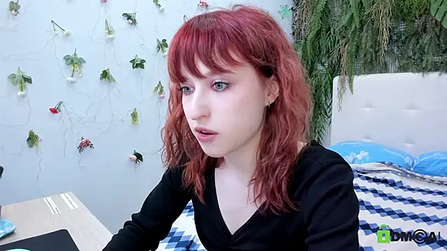 ElizaNik  online show from March 2026 10:35:01 PM