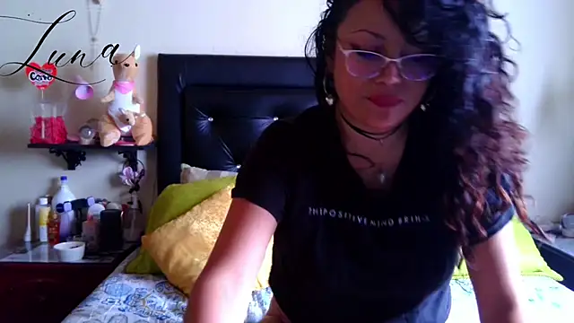 Lunavega1 online show from June 2026 04:07:02 PM