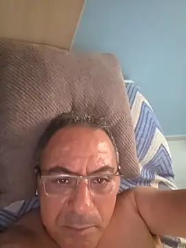 Snapshot of abdelhak33 chatting on March 2026 06:44:01 PM abdelhak33 online show from March 2026 06:44:01 PM