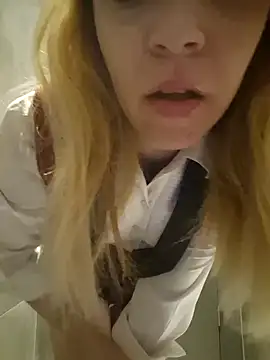 Snapshot of SUSELLAM1 chatting on December 2024 07:22:02 AM SUSELLAM1 online show from December 2024 07:22:02 AM