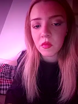 Snapshot of SUSELLAM1 chatting on March 2025 08:54:01 PM SUSELLAM1 online show from March 2025 08:54:01 PM