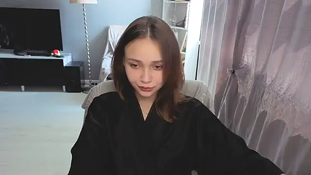 Snapshot of SweetLinaa chatting on June 2026 08:08:02 AM SweetLinaa online show from June 2026 08:08:02 AM