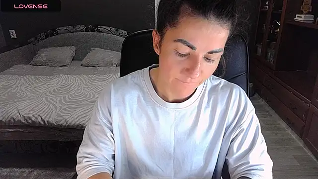 Aria Dl online show from November 2025 05:34:01 PM