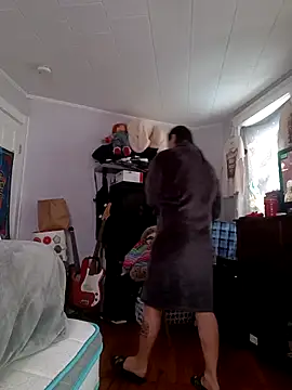 ChuckyyDee online show from April 2026 02:00:02 PM