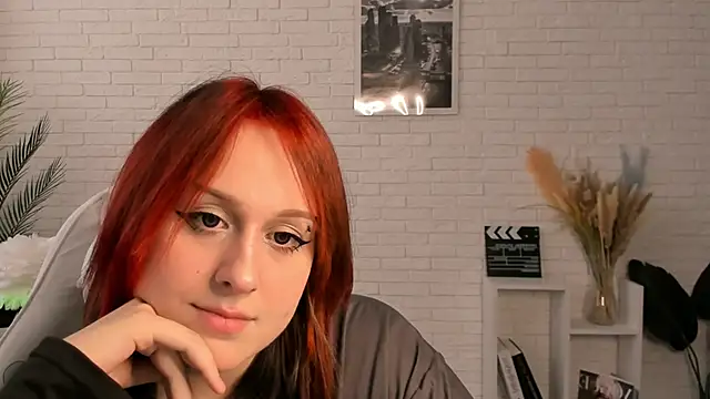 EdlaHatter online show from December 2024 07:16:02 AM