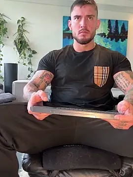 DimitriSullivan  online show from April 2026 01:46:02 PM