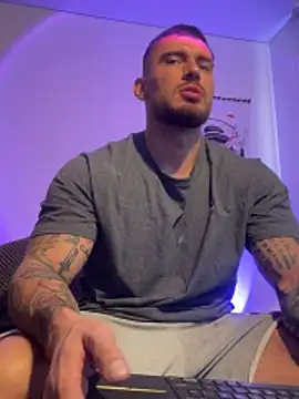 Snapshot of DimitriSullivan_ chatting on June 2026 02:45:01 PM DimitriSullivan online show from June 2026 02:45:01 PM