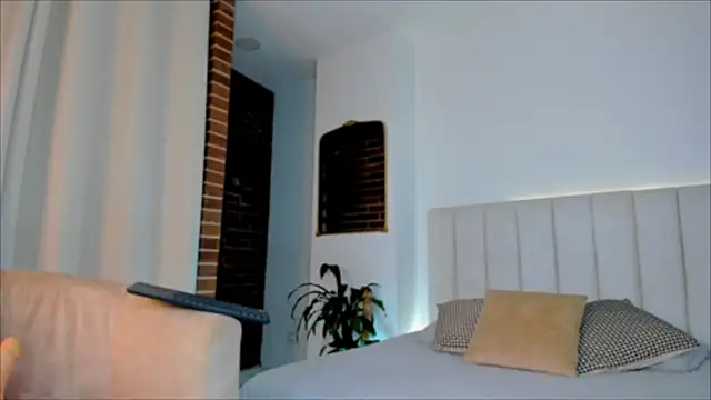 Snapshot of allana_franco chatting on February 2026 02:19:02 AM allana franco online show from February 2026 02:19:02 AM