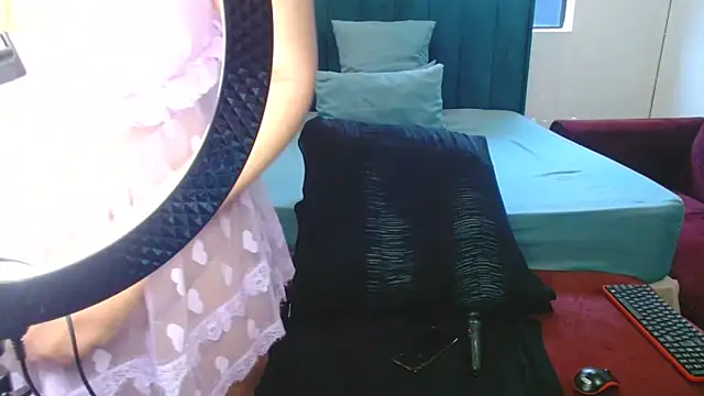 LolaTwerksXX online show from June 2026 09:56:02 AM