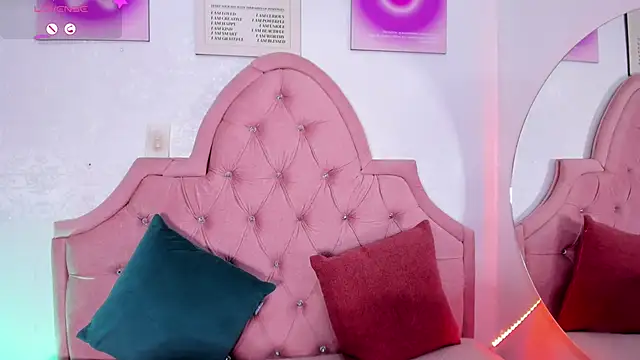 amandalee01 online show from November 2025 07:01:02 PM