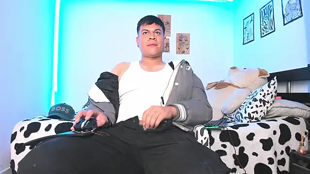 Nicolaskoling online show from December 2024 03:45:02 AM