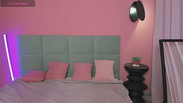 BeatriceReeves online show from November 2025 01:03:02 AM