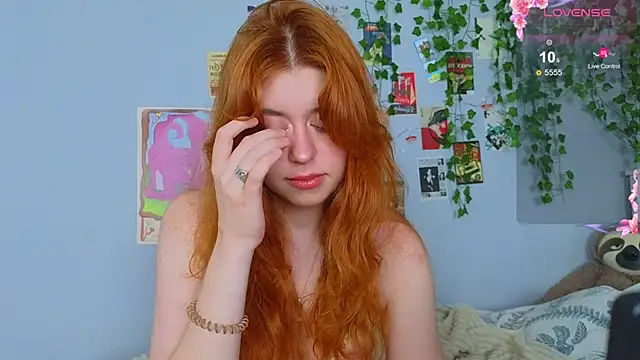 Snapshot of Penny_Staaar chatting on June 2026 07:00:01 AM Penny Staaar online show from June 2026 07:00:01 AM
