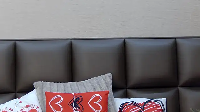 Snapshot of FoxyJoy chatting on February 2026 03:10:01 AM FoxyJoy online show from February 2026 03:10:01 AM