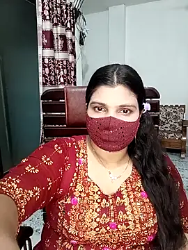 Hot-Angel  online show from April 2026 04:48:01 PM