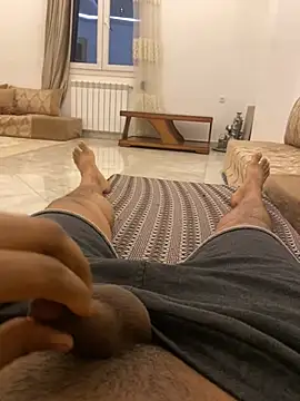 Snapshot of Lahcene chatting on February 2026 11:20:01 PM Lahcene online show from February 2026 11:20:01 PM