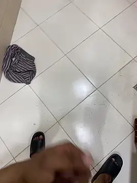 Snapshot of Lahcene chatting on February 2026 02:44:02 PM Lahcene online show from February 2026 02:44:02 PM