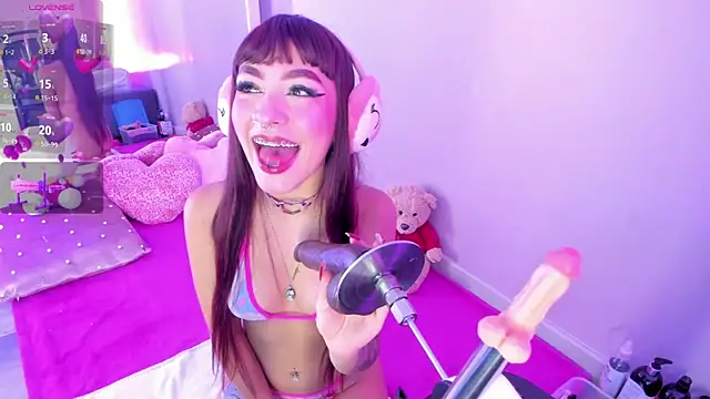 candy  monroe online show from April 2026 04:04:02 PM