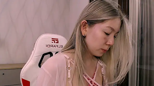 Babby Rabbit online show from December 2025 02:35:02 PM