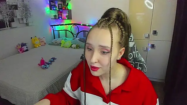 LinaTruly online show from April 2026 09:26:01 PM