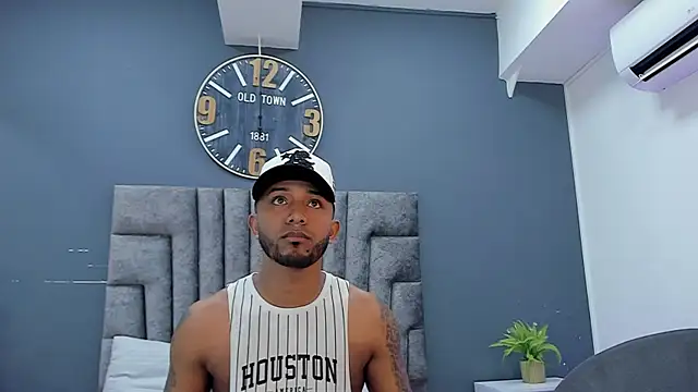 Robin Rief online show from April 2026 09:09:02 PM